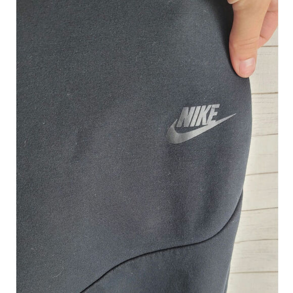 Nike Sportswear Tech Fleece Joggers in Black, sz Small - Picture 4 of 16